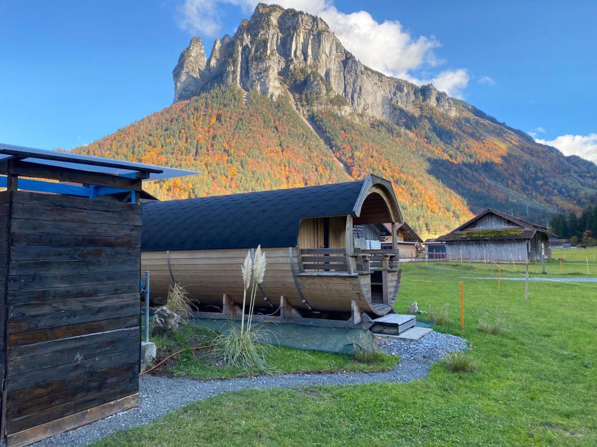 Schlafen Im Fass - Schlaffass - Abenteuer - Romantik - Haslifass Innertkirchen Exterior photo